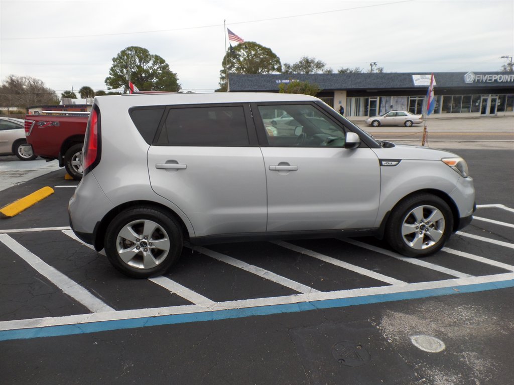 2017 Kia Soul Base