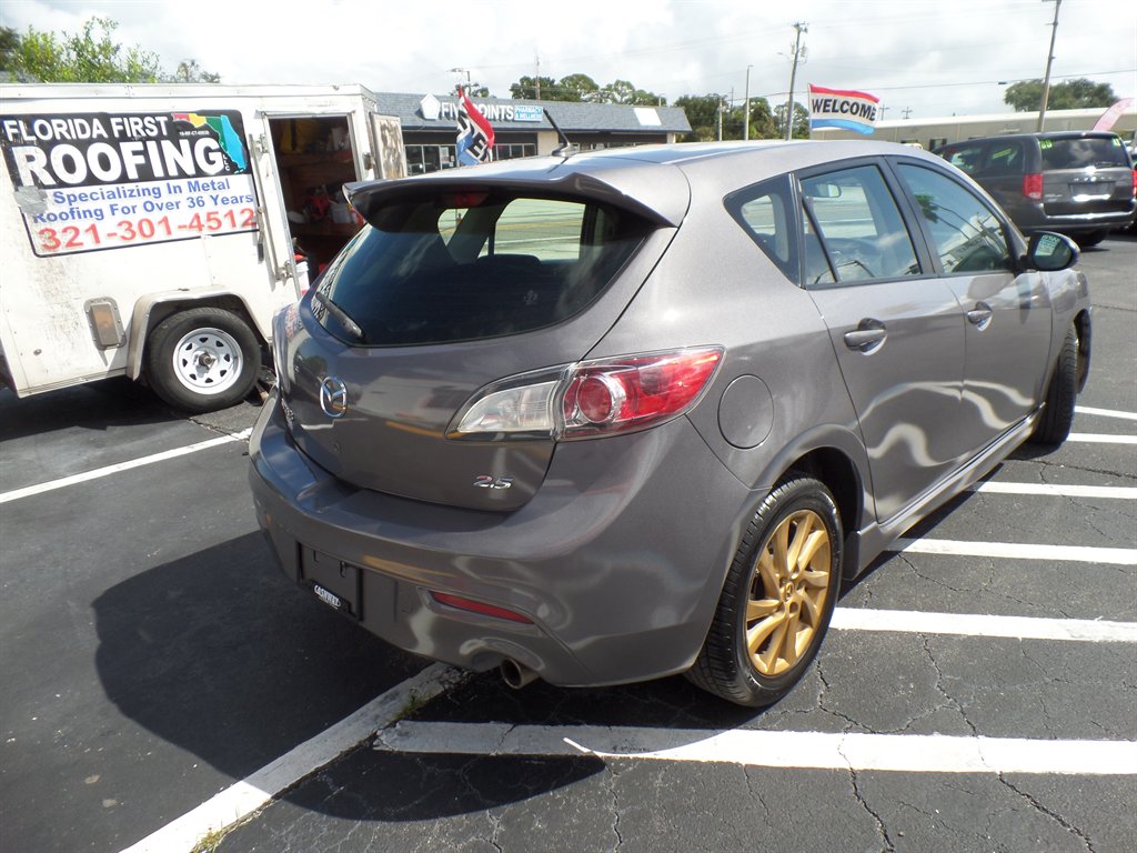 Mazda Mazda3 photo 2
