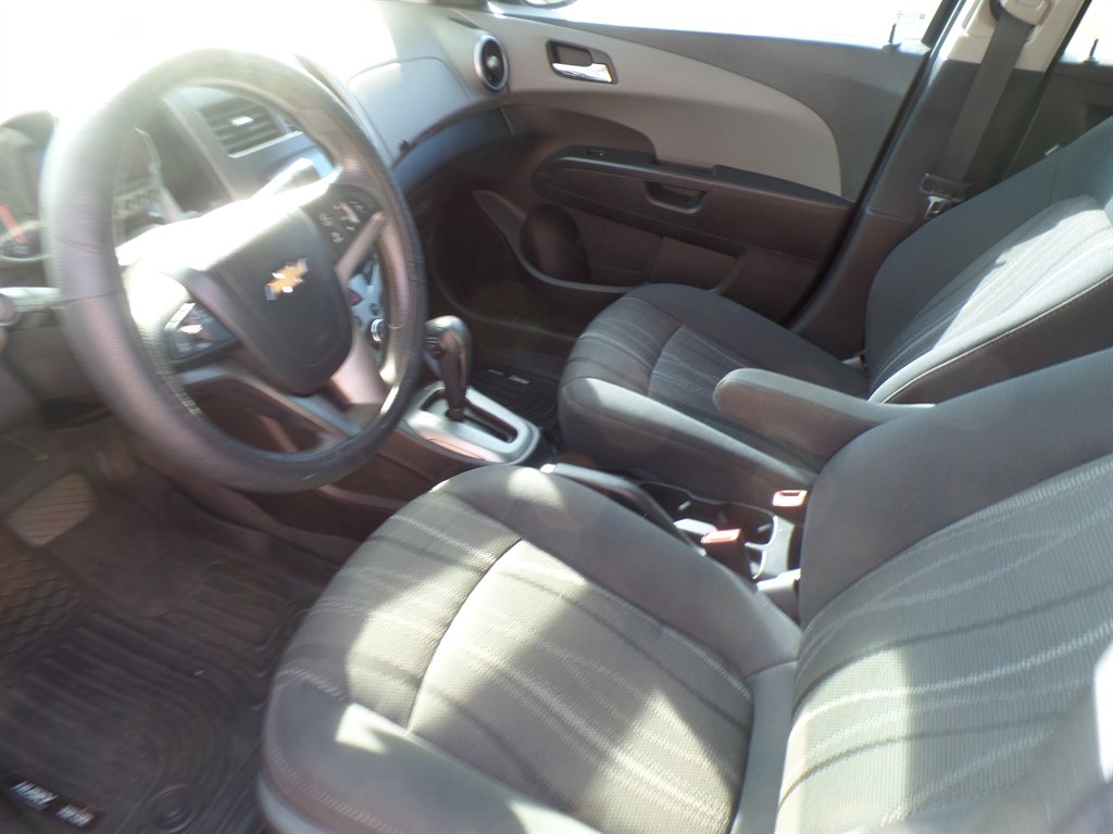 2015 Chevrolet Sonic LT - Photo 10