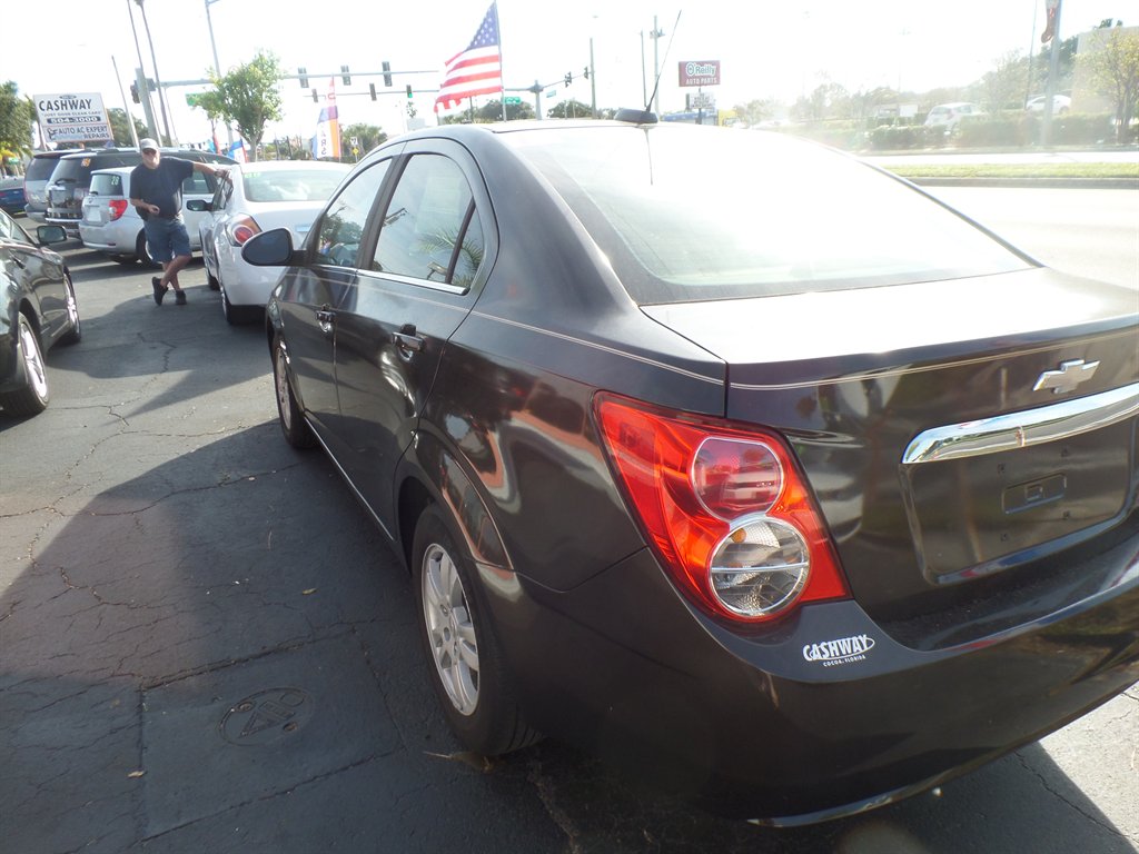 2015 Chevrolet Sonic LT - Photo 8