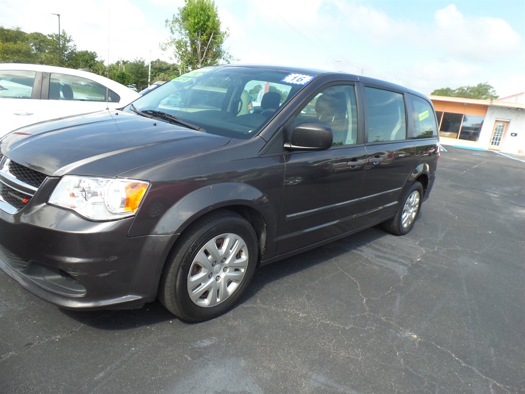 2016 Dodge Grand Caravan American Value Package's photo