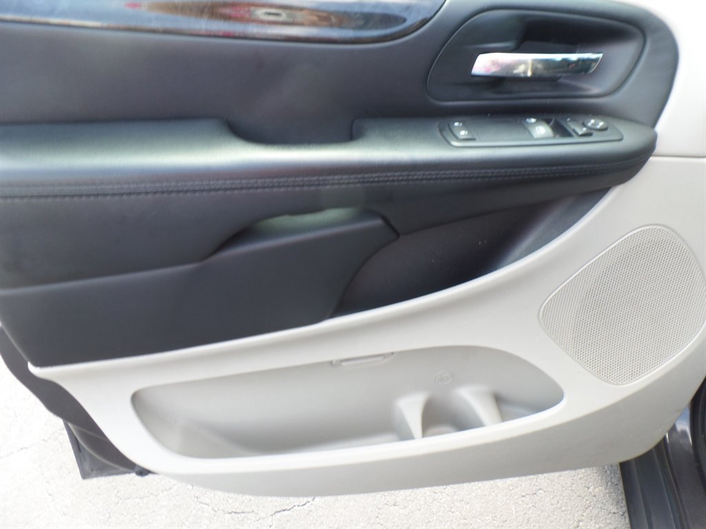 2016 Dodge Grand Caravan American Value Package - Photo 15