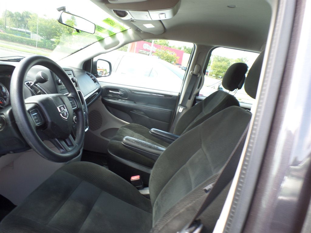 2016 Dodge Grand Caravan American Value Package - Photo 11