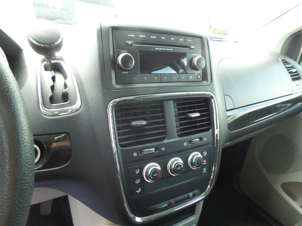 2016 Dodge Grand Caravan American Value Package - Photo 13