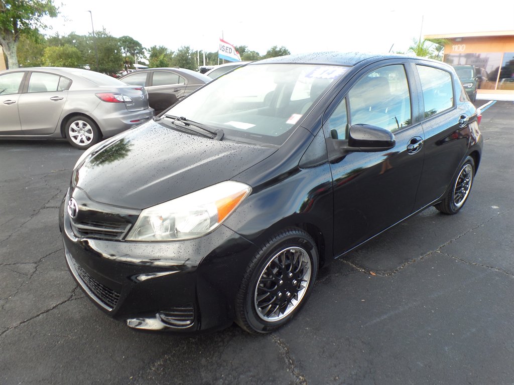 Toyota Yaris photo 6