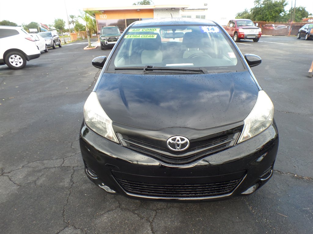 Toyota Yaris photo 7